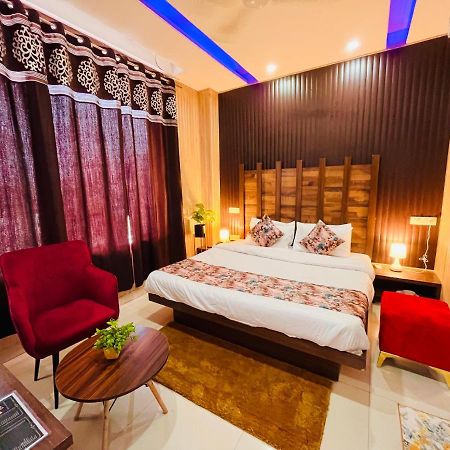 Hotel Pearl Grand, Zirakpur - Top Rated & Most Awarded Property In Tricity Chandīgarh Extérieur photo