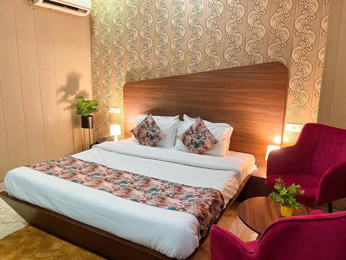 Hotel Pearl Grand, Zirakpur - Top Rated & Most Awarded Property In Tricity Chandīgarh Extérieur photo
