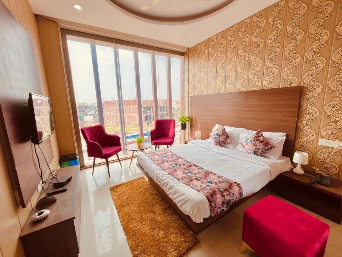 Hotel Pearl Grand, Zirakpur - Top Rated & Most Awarded Property In Tricity Chandīgarh Extérieur photo