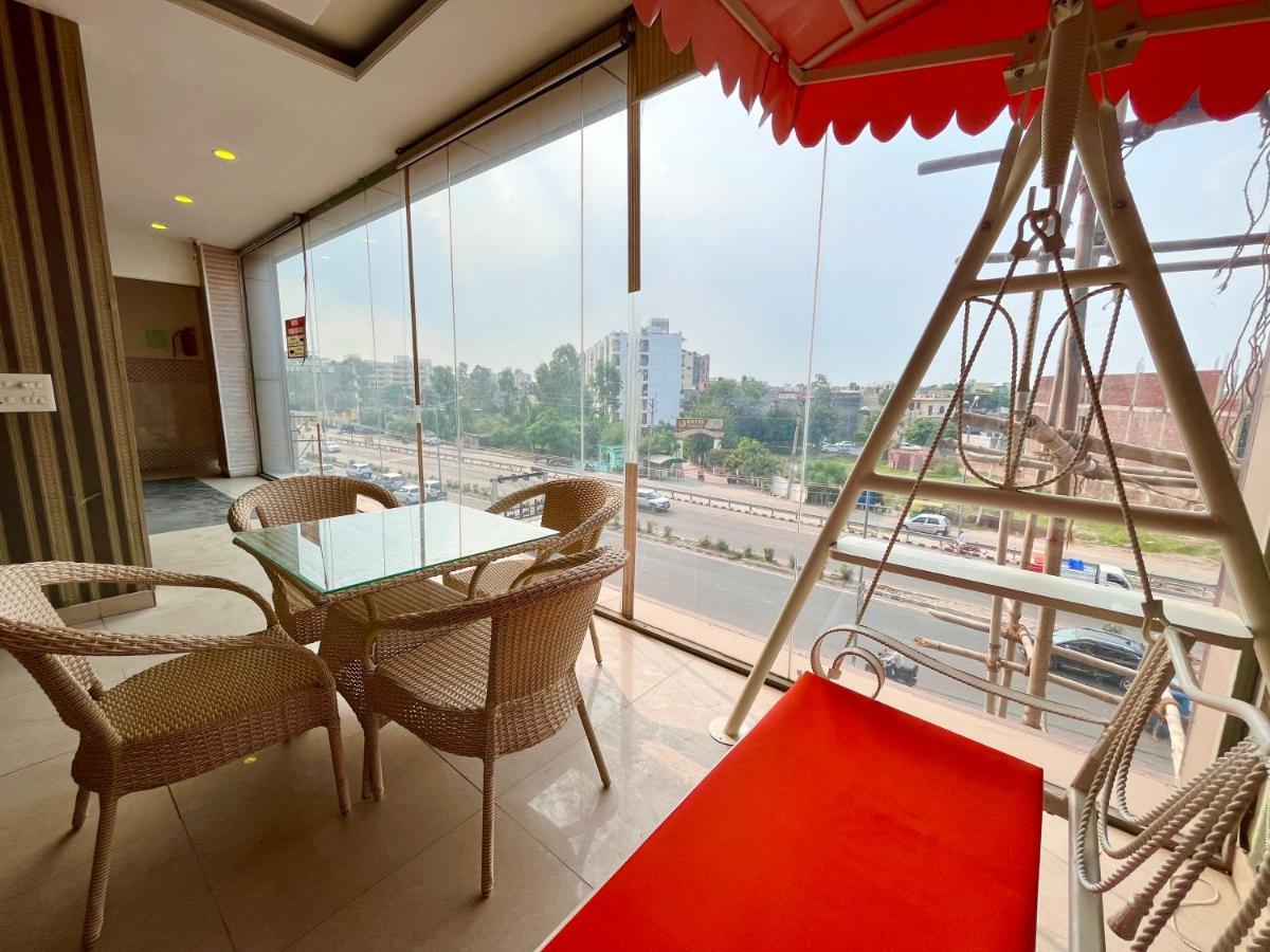Hotel Pearl Grand, Zirakpur - Top Rated & Most Awarded Property In Tricity Chandīgarh Extérieur photo